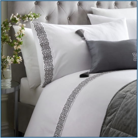 LLB Monoglam White Duvet Set