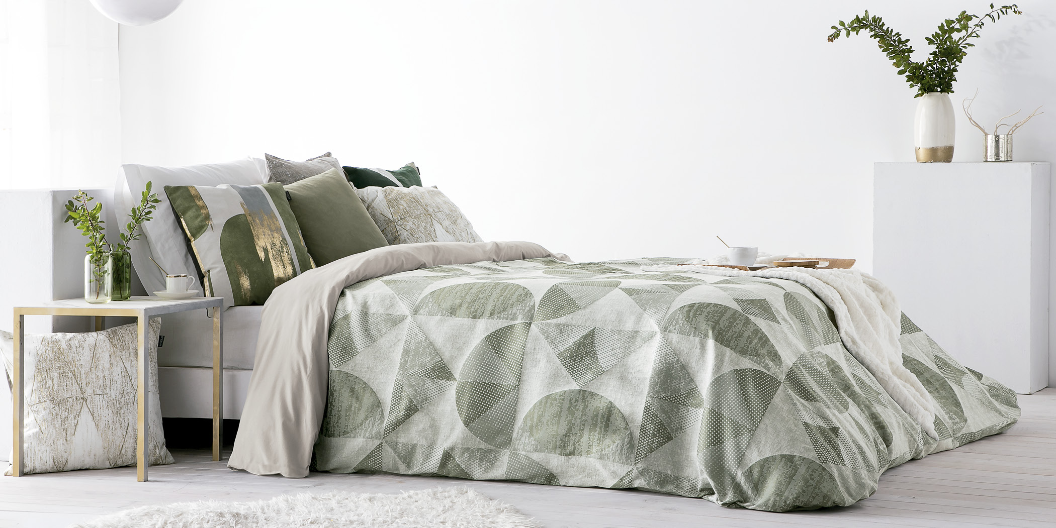 Bedspreads - a great way to keep warm and make your bedroom look great