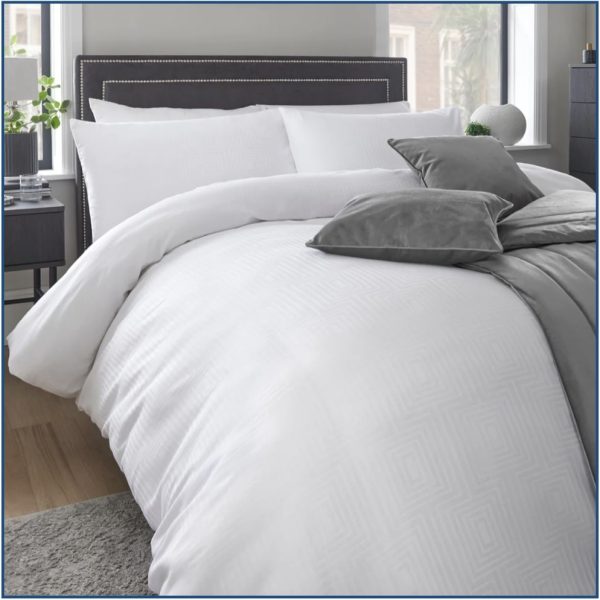 Charbury White Duvet Set